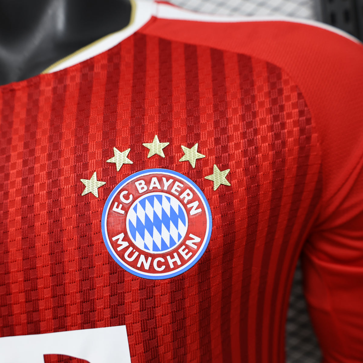 BAYERN MUNICH MANCHES LONGUES DOMICILE 26-27 — PLAYER VERSION
