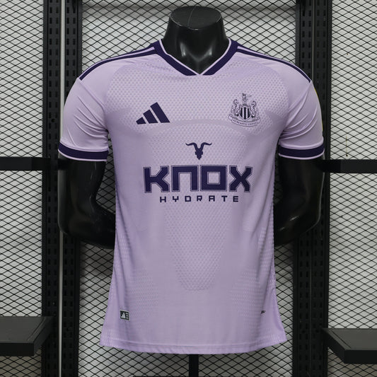 NEWCASTLE EXTÉRIEUR 26-27 — PLAYER VERSION