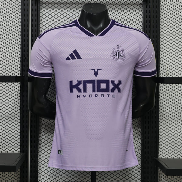 NEWCASTLE EXTÉRIEUR 26-27 — PLAYER VERSION